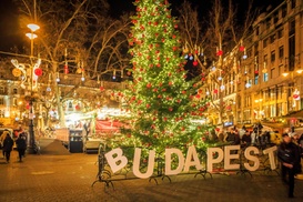 ✈ Budapest Xmas Markets: Up to 4-Night Stay with Flights