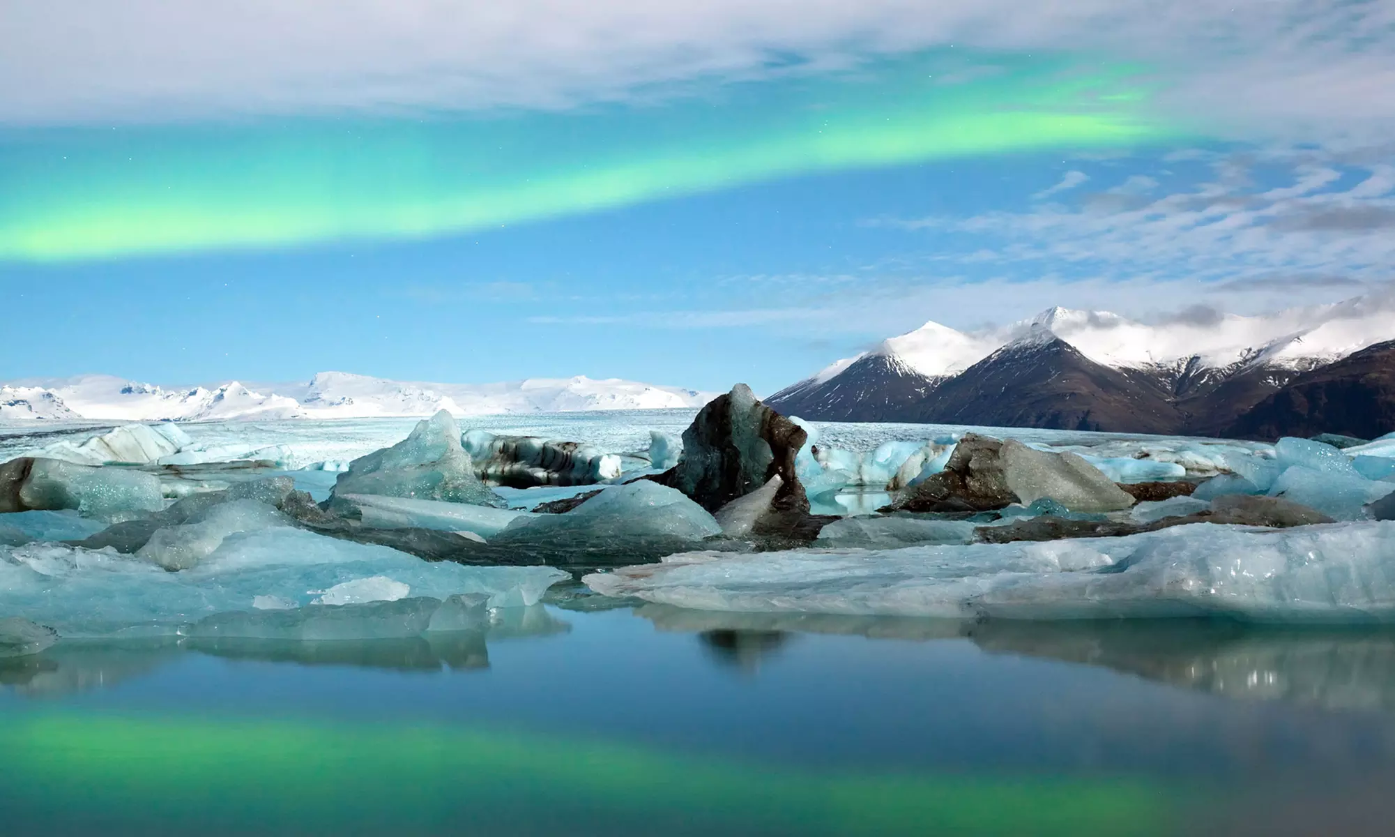 ✈ Iceland with Northern Lights Mystery or Golden Circle: 2 or 3 Nights with Flights and Hotels* - Primary Image