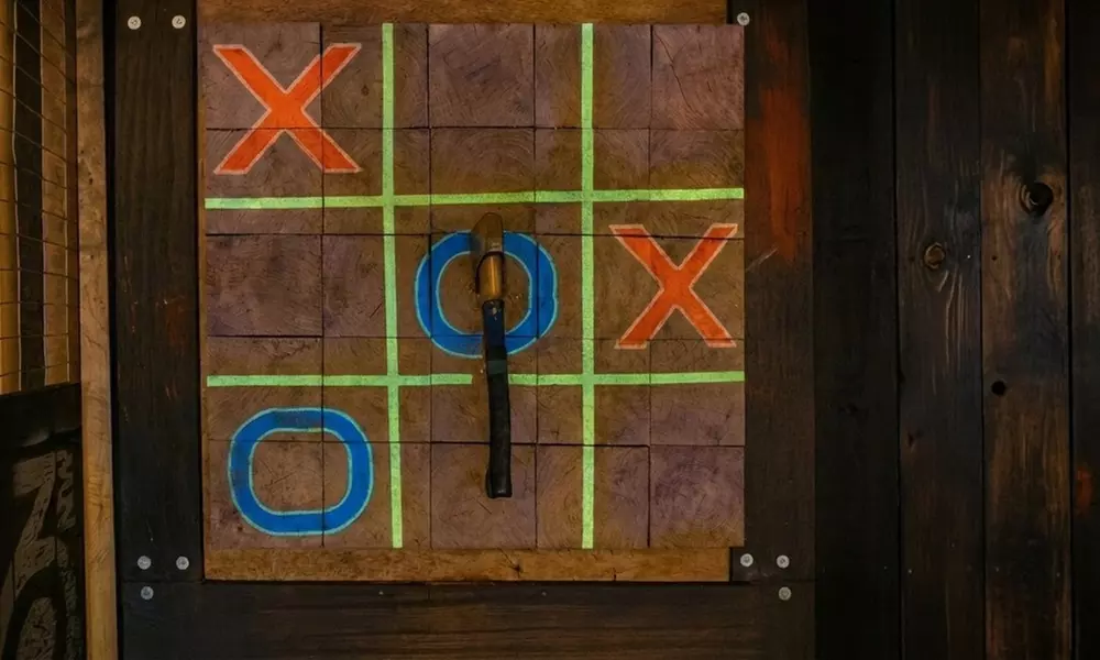 Axe Throwing Experience Game On NW – Digital Lanes