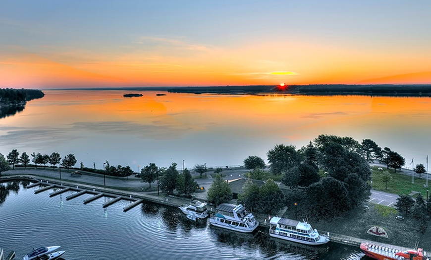 Image 3: Thousand Islands Cruise