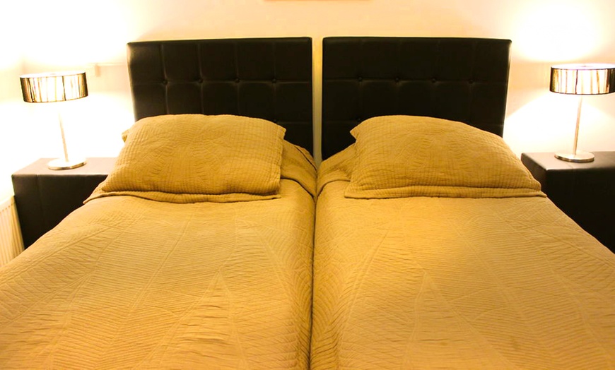 Image 9: ✈ Reykjavik With Flights