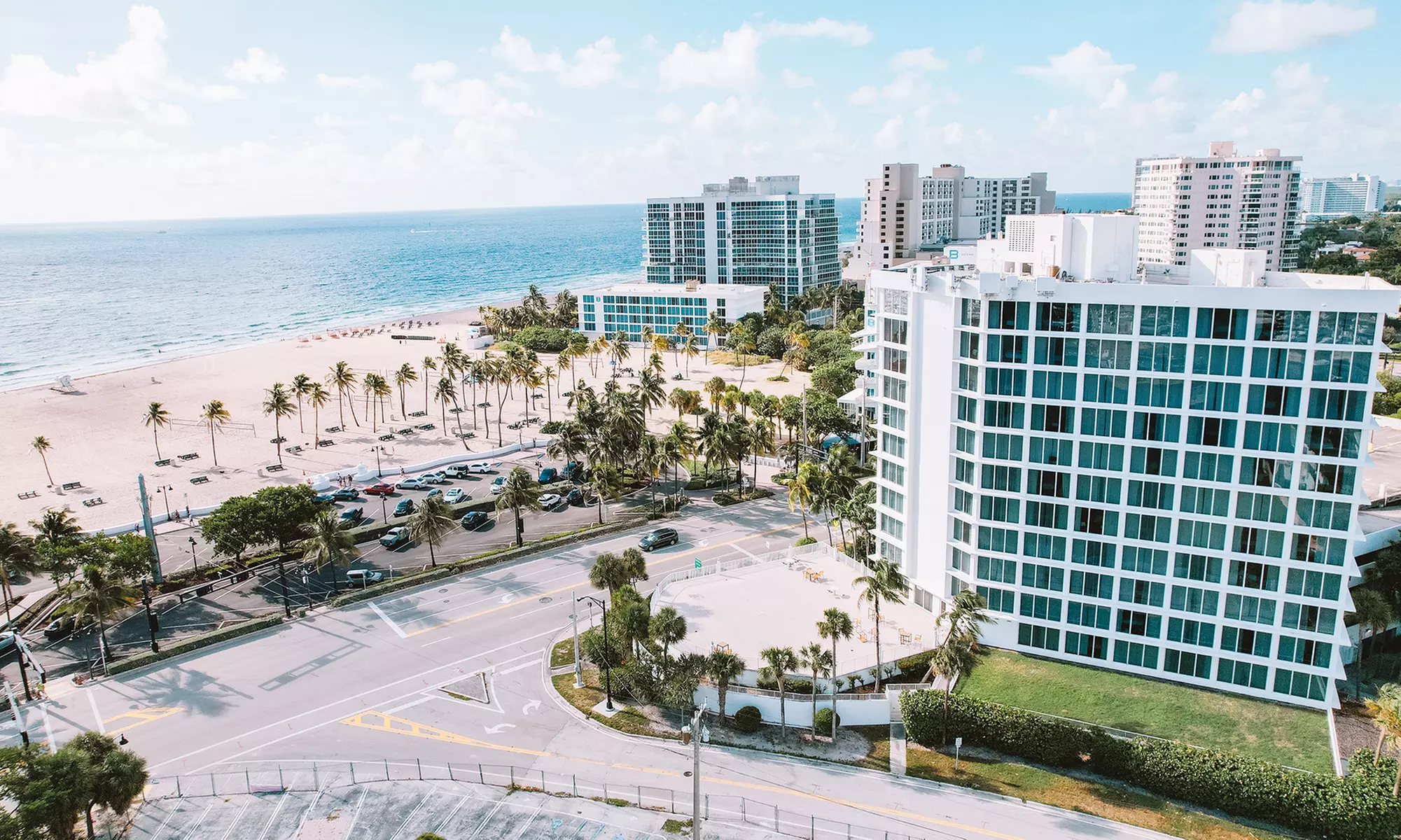 Stay at B Ocean Resort in Fort Lauderdale, FL. Experience luxury, relaxation, and stunning views. Book now!