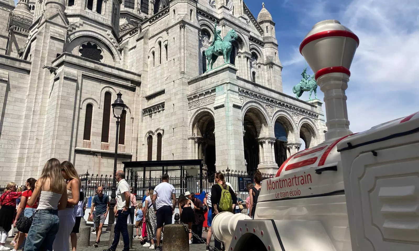 Explorez Montmartre à bord du Montmartrain