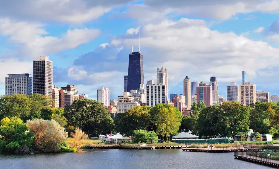 Stay at Hotel Lincoln in Chicago - Primary Image