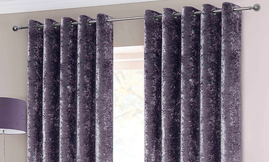 Image 3: Crushed Velvet-Lined Curtains