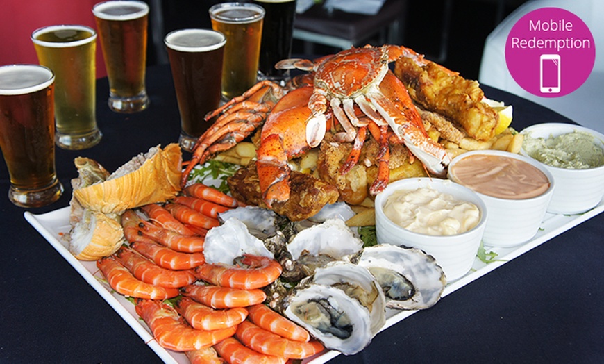 Image 4: Seafood Platter + Tasting Paddle