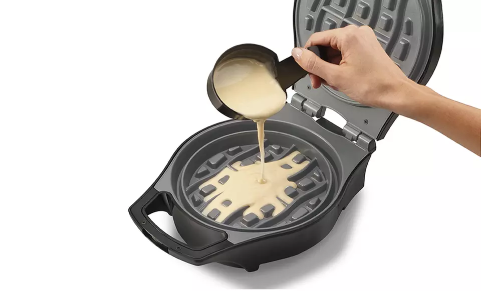 Hamilton Beach Mess-Free Belgian-Style Waffle Maker - Second Medium