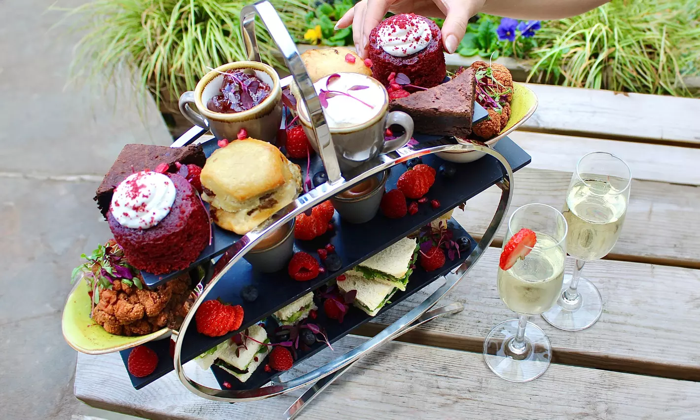 Celebrate Valentine’s Day: Charming Afternoon Tea with Prosecco