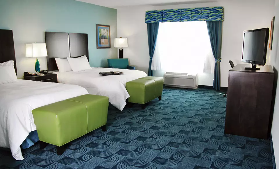 Stay at Hampton Inn & Suites Dallas/Lewisville-Vista Ridge Mall in Lewisville, TX, with Dates Available into October - Primary Image