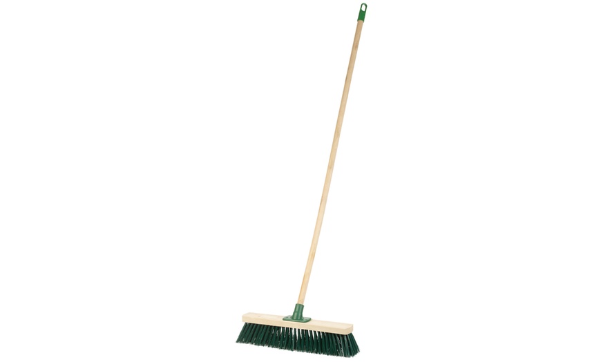 Image 4: 9", 12" or 18" Garden Brush