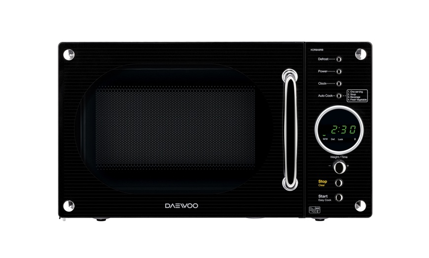 Image 10: Daewoo Retro-Style Microwave