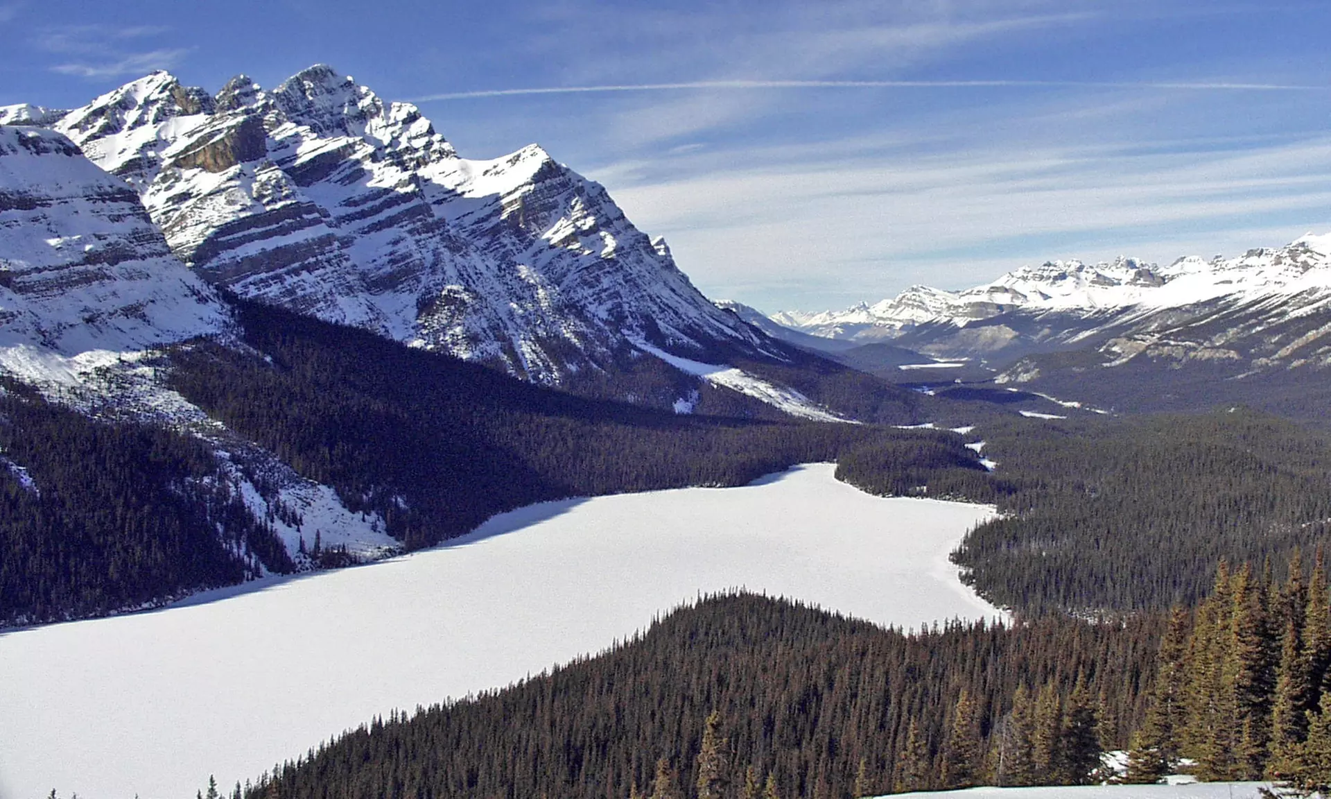 Winter Day Tour for 3 lakes: Lake Louise, Emerald Lake, Peyto Lake - Up to 22% Off  - Second Medium