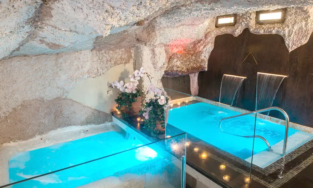 Hita: 1, 2 o 3 noches para 2 personas con desayuno y acceso a spa en Casas Ayuso - Primary Image