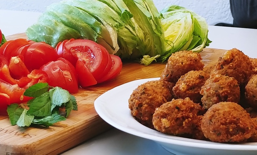 Image 8: Falafel / Seitan-Burger 