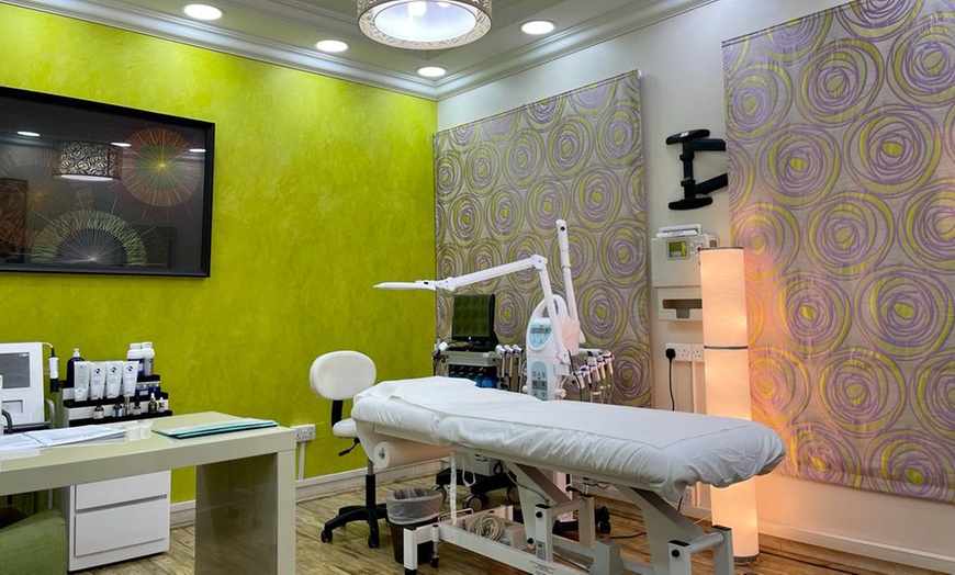 Image 2: Laser Hair Removal at Al Qadi Medical Center