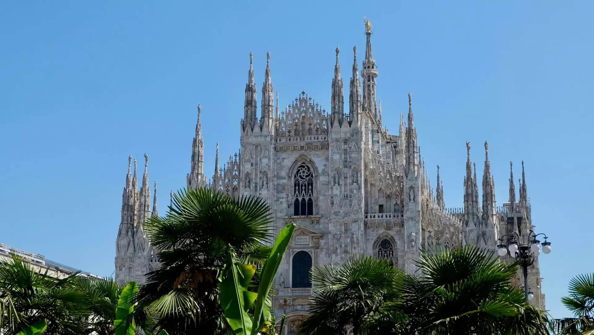 ✈ 5 Days in Milano: Fashion, Style, Air & Hotel from Worldee