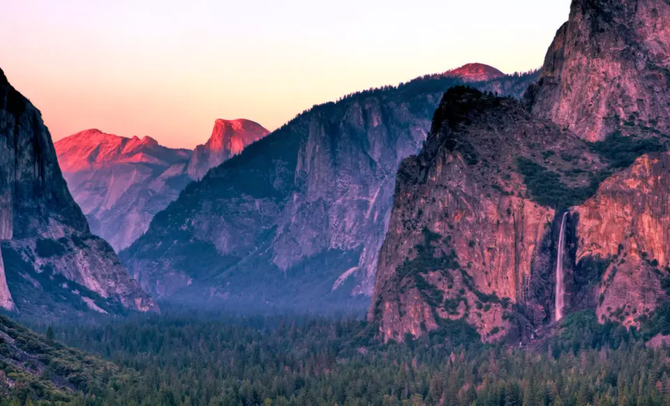 Stay at Yosemite Southgate Hotel & Suites near Yosemite National Park - Second Medium