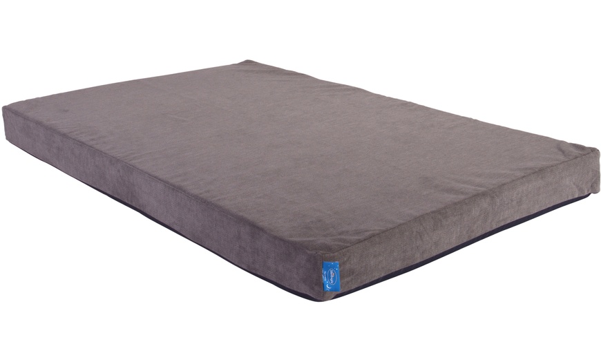 Image 4: Silentnight Memory Foam Dog Bed