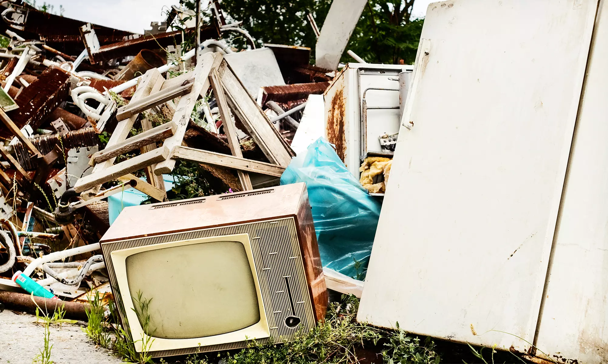 Removal of 100 or 200 Cubic Feet of Junk from Junk Runners (Up to 46% Off)    - Primary Image