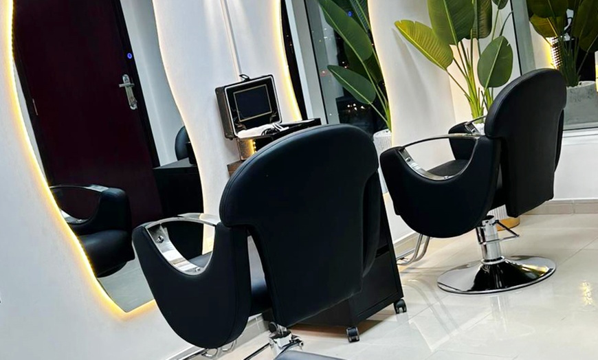 Image 4: Hair Keratin Treatment w/ Cut, Wash & Blowdry – Medium & Long Length