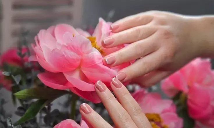 Powder-Brows-Behandlung inkl. Nachbehandlung für makellose Augenbrauen