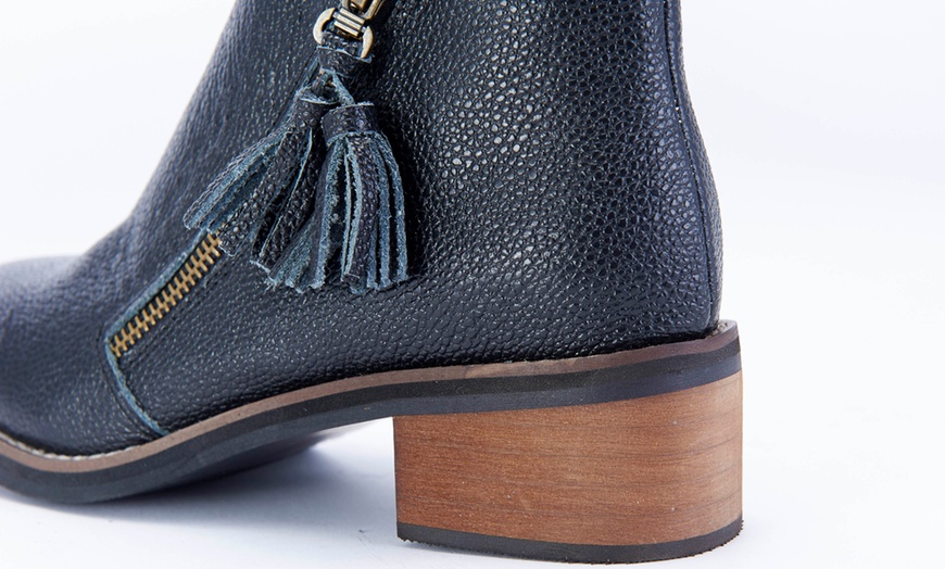 Image 7: Women's Zip Chelsea Boots