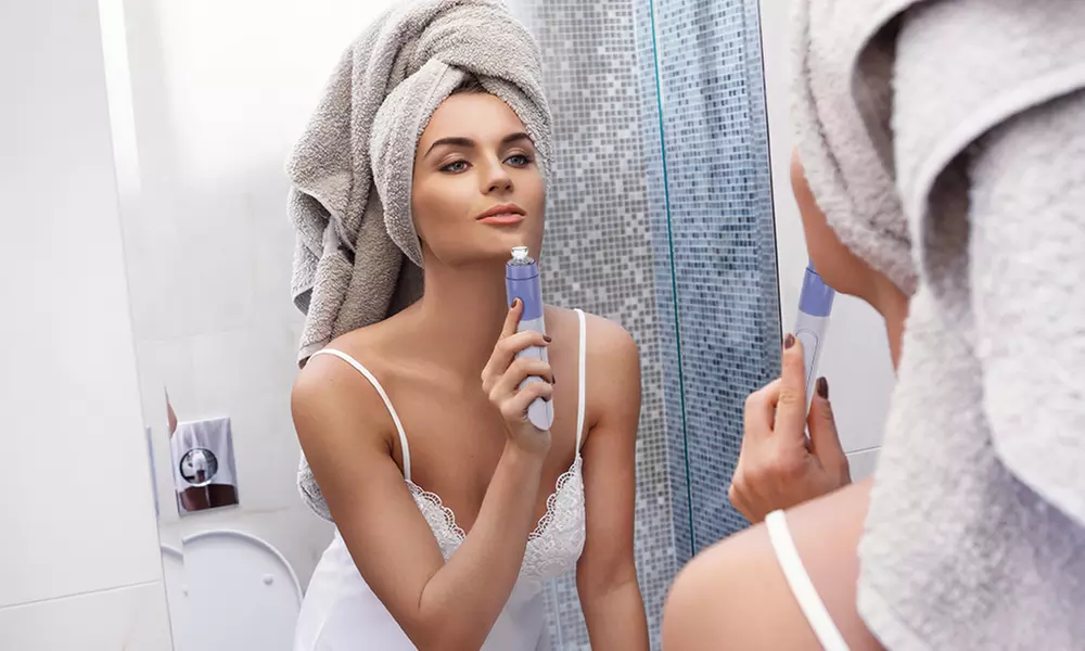 1 ou 2 mini-aspirateurs de points noirs - Primary Image