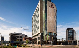 Cardiff: 4* Standard Room Stay with Prosecco