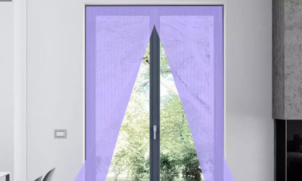 Zanzariera magnetica universale con chiusura calamitata al passaggio