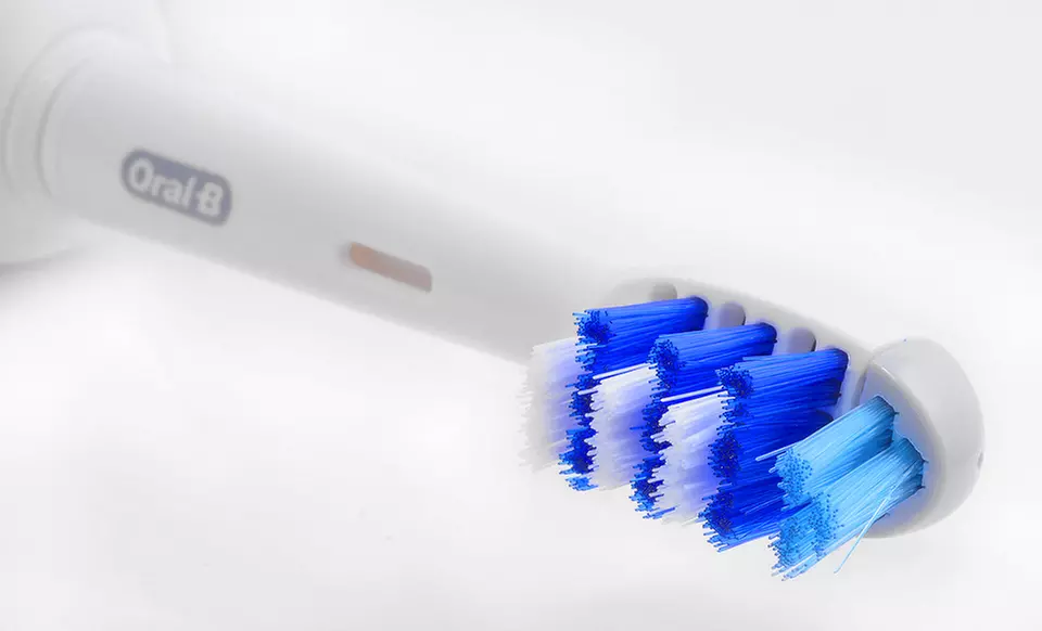Two-Pack of Oral B Deep Sweep 4000 Toothbrushes - Second Medium