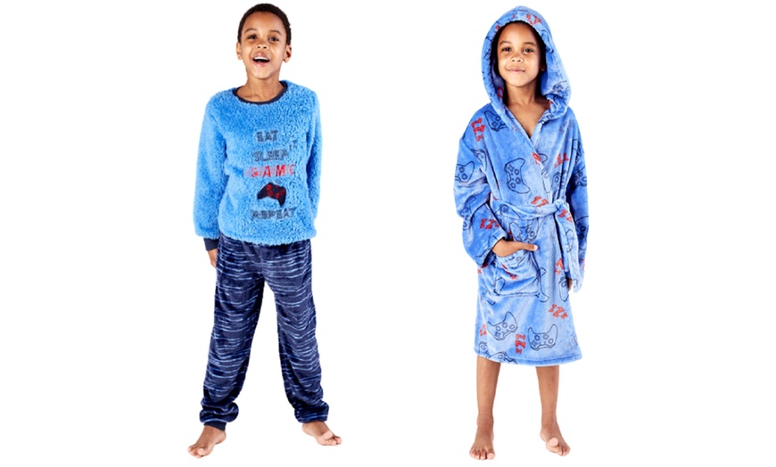 Image 3: Boys Gaming Fleece Nightwear