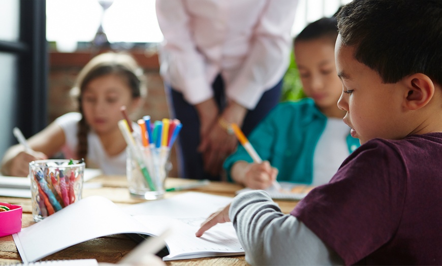 Image 1: Academia de inglés para niños hasta -72%