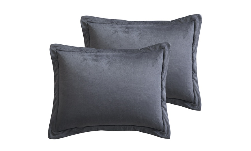 Image 2: Micromink and Sherpa Reversible Comforter Set (2- or 3-Piece)