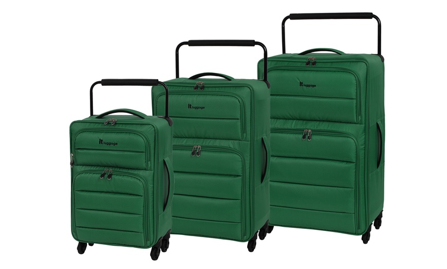 Image 17: It Luggage Lightweight Trolley