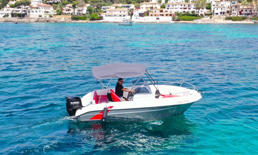 Image 2: Alquiler de barco en las bahías de Alcúdia y Pollença con Quest Heroes