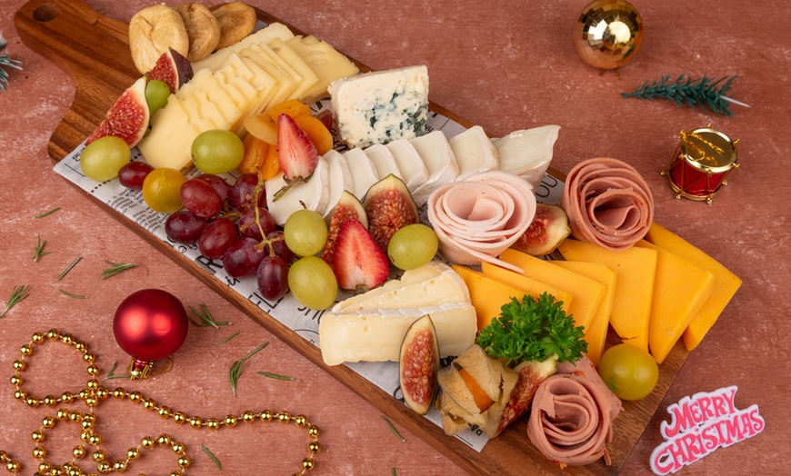 Image 7: Christmas Buffet With Free-Flowing Beverages for Adults or Child