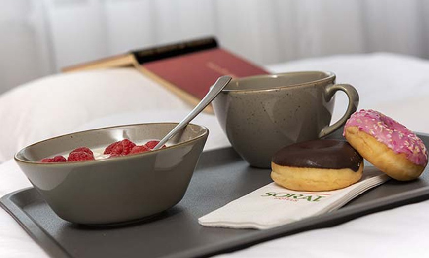 Image 7: Berlin: Doppelzimmer mit Grab‘n Go-Frühstück