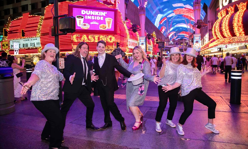 Image 3: VIP Limo Photo Tour: Iconic Landmarks & Professional Photography