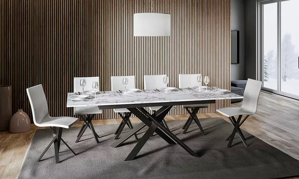 Tavolo allungabile Ganty con bordo in tinta