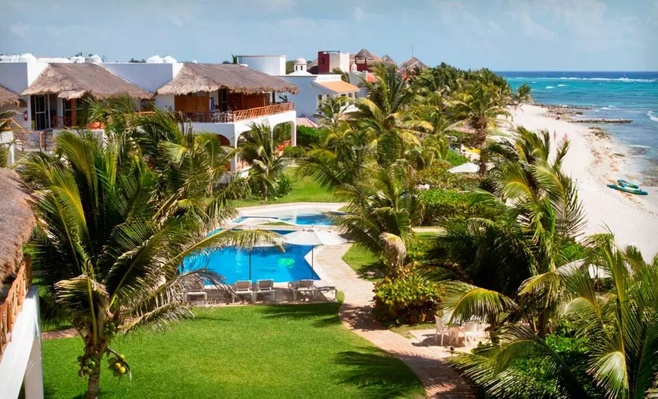 Four- or Seven-Night Stay with Daily Breakfast at Las Villas Akumal in Riviera Maya, Mexico - Primary Image