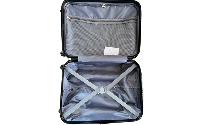 Image 6: Three-Piece Luggage Set