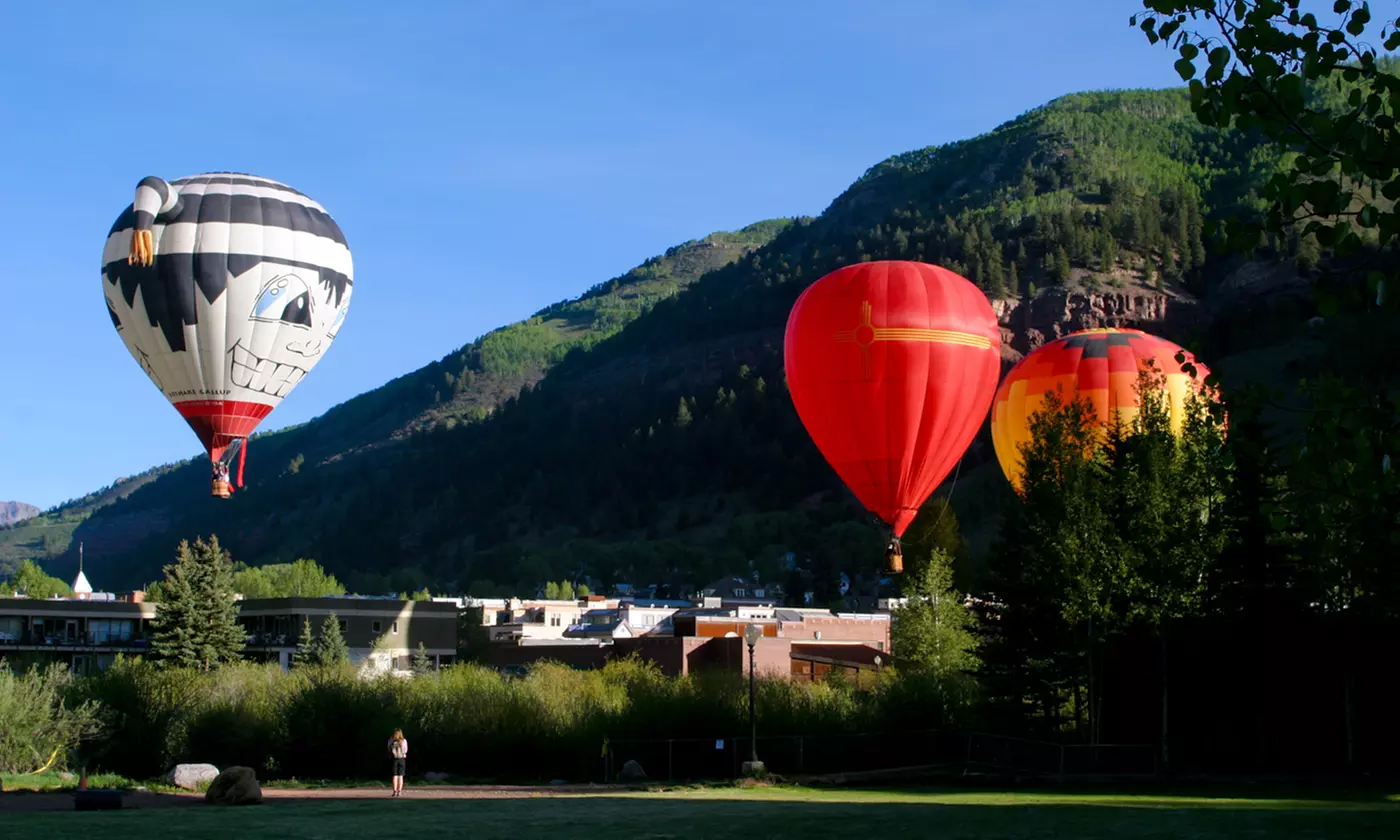 $349 for a Hot Air Balloon Flight with Champagne for Two from Virginia Balloons (Up to $998 Value) - Primary Image
