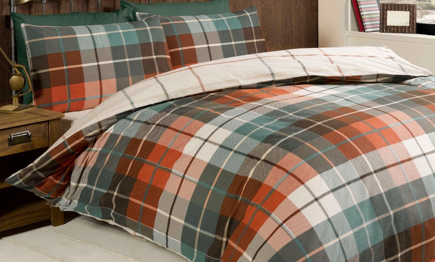 Image 4: Soft Flannelette Bedding Duvet Set