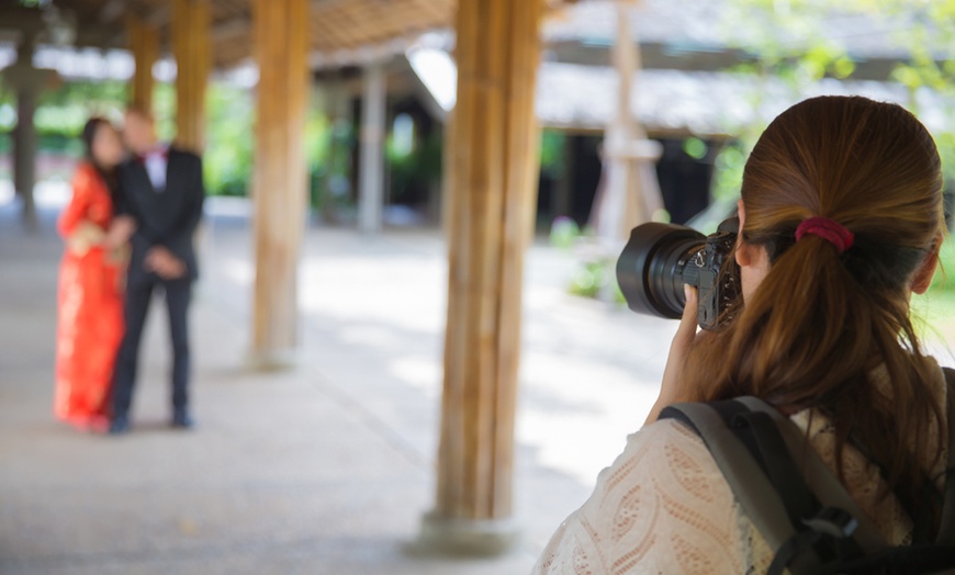 Image 2: Master Event Photography With an Online Course
