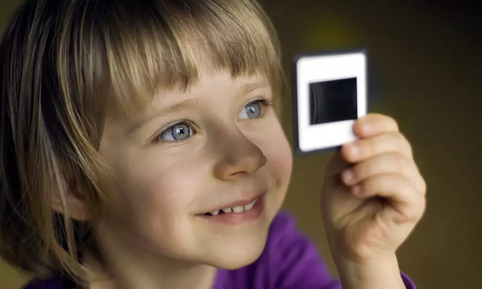 Bon d'achat Tedeo donnant droit à 50 % ou 60 % de remise sur les numérisations de cassettes, films super 8, diapositives - Second Medium