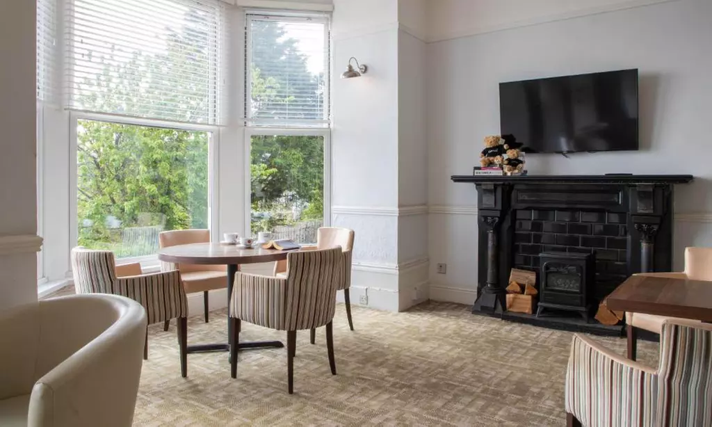 Cornwall: Double or Twin Room w/ Breakfast & Optional £30 F&B Voucher