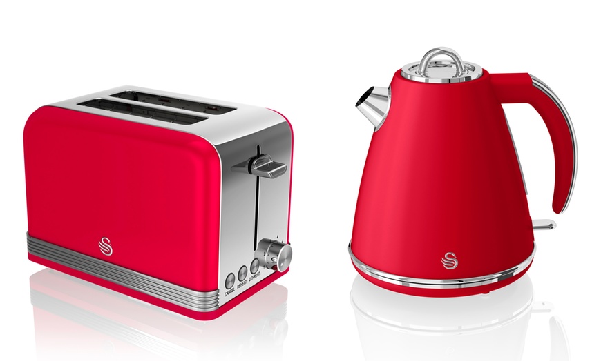 Image 5: Swan Kettle and Two-Slice Toaster