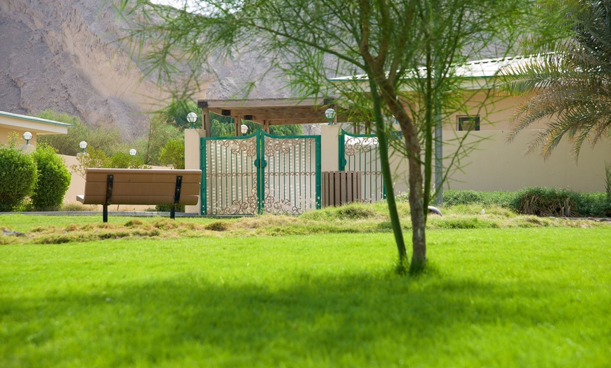 Image 3: 4* Al Ain: 1 or 2 Nights Stay with 2 or 4 Tickets to Al Ain Zoo