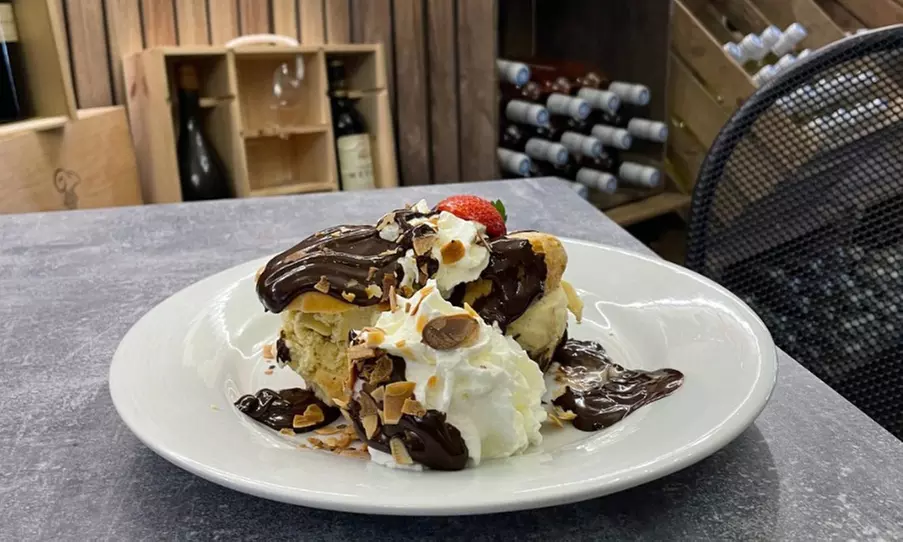 Cuisine provençale sur le port de Cassis au restaurant La Voute