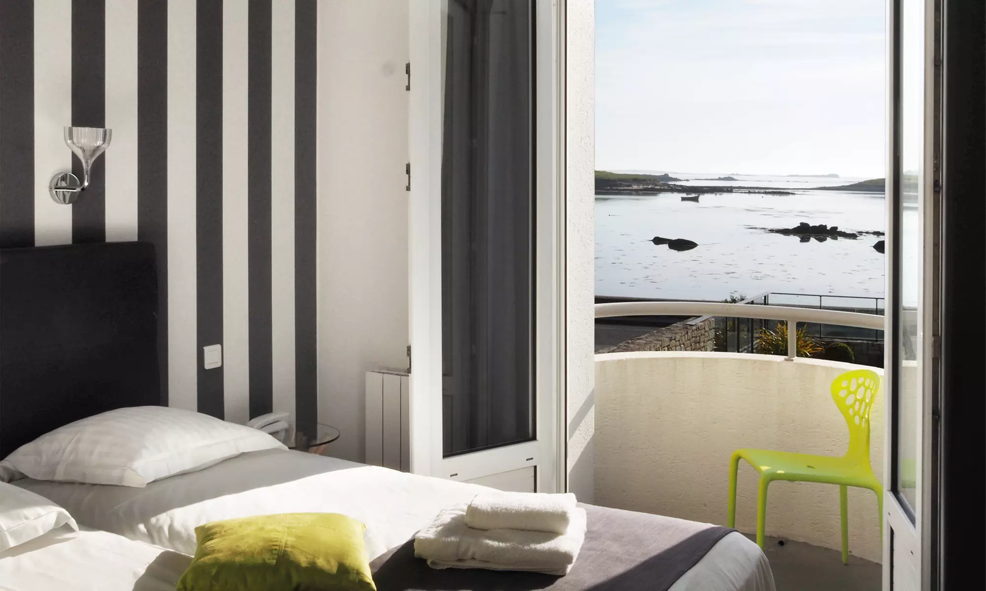 Plouguerneau : chambre double vue mer avec petit-déjeuner en option